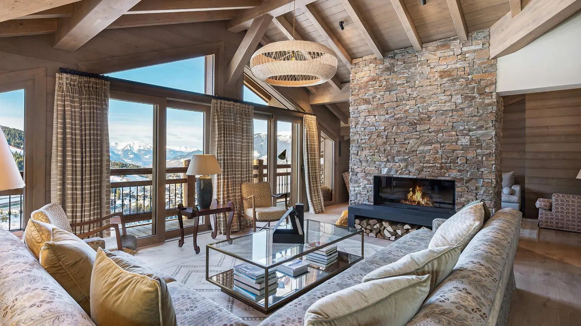 Luxueux Appartement Au Centre De Courchevel 1650 - 5 Chambres, Proche Pistes Et Remontees - Fr-1-563-3 location